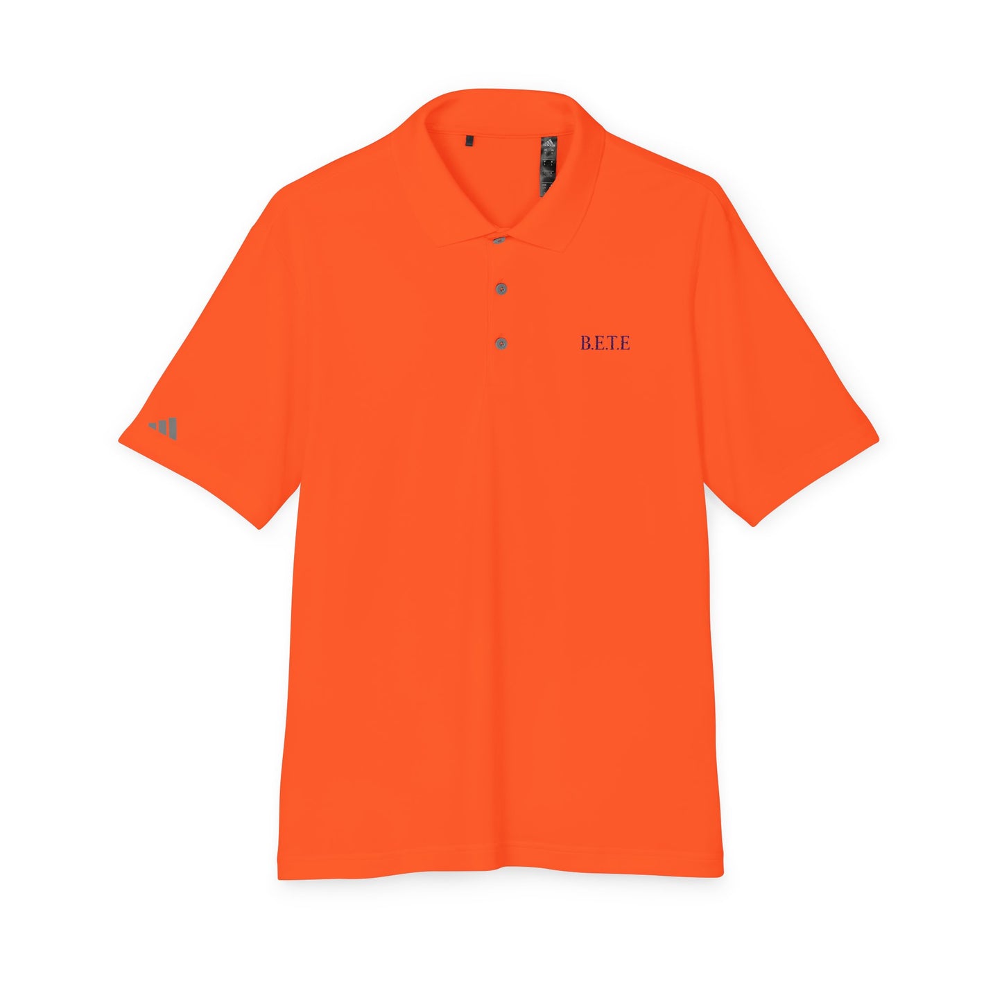 Polo Performance avec texte « B.E.T.E » sur la poitrine